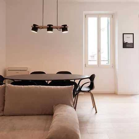 Palazzo Delle Guglie By Postcardsfrom 아파트호텔 4*