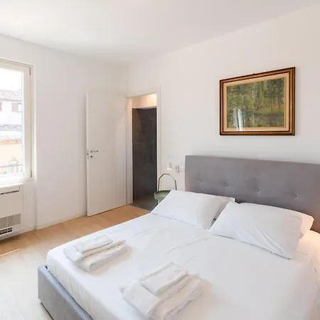 Palazzo Delle Guglie By Postcardsfrom 아파트호텔 4*