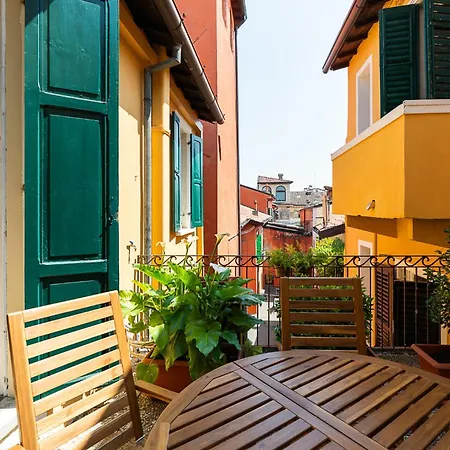 Palazzo Delle Guglie By Postcardsfrom 아파트호텔 베로나
