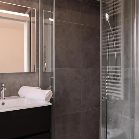 מלון דירות Palazzo Delle Guglie By Postcardsfrom