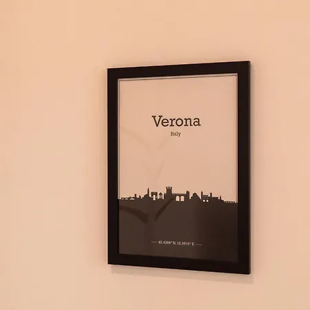 Apartmanhotel Palazzo Delle Guglie By Postcardsfrom Verona