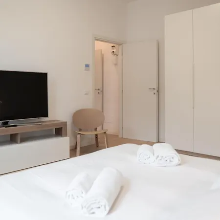 מלון דירות Palazzo Delle Guglie By Postcardsfrom 4*