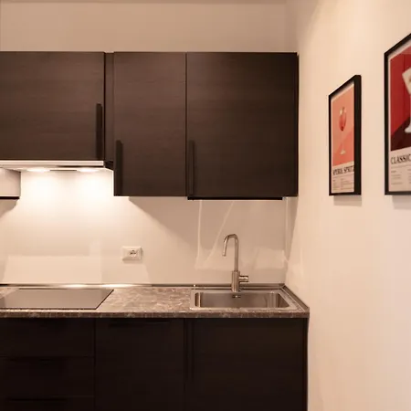 מלון דירות Palazzo Delle Guglie By Postcardsfrom