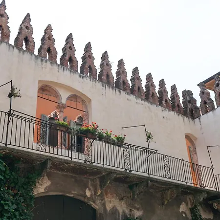 מלון דירות Palazzo Delle Guglie By Postcardsfrom