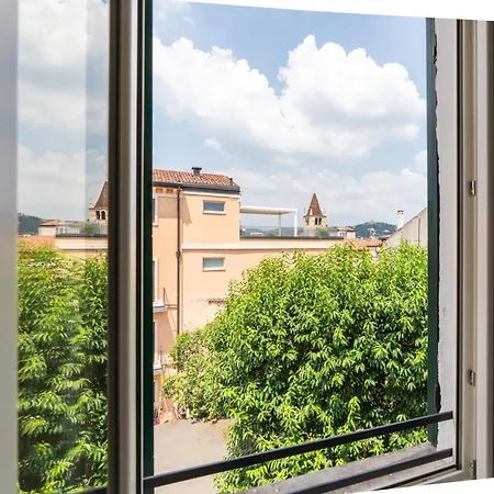 Apartmanhotel Palazzo Delle Guglie By Postcardsfrom