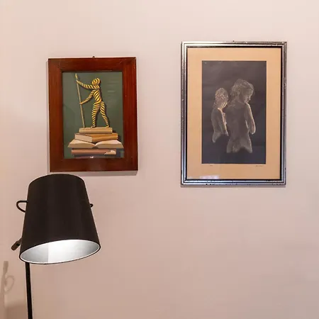 Apartmanhotel Palazzo Delle Guglie By Postcardsfrom