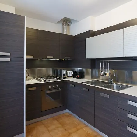 Apartmanhotel Palazzo Delle Guglie By Postcardsfrom