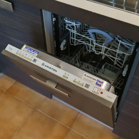 Palazzo Delle Guglie By Postcardsfrom Apartmanhotel Verona