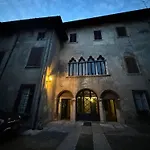 Palazzo Delle Guglie By Postcardsfrom 4* Verona