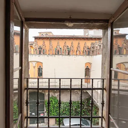 Aparthotel Palazzo Delle Guglie By Postcardsfrom