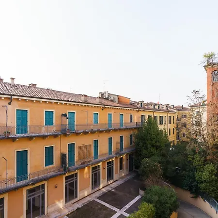 Aparthotel Palazzo Delle Guglie By Postcardsfrom *