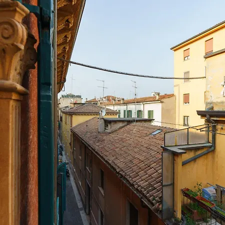 Palazzo Delle Guglie By Postcardsfrom Aparthotel