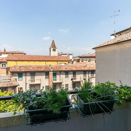 Aparthotel Palazzo Delle Guglie By Postcardsfrom