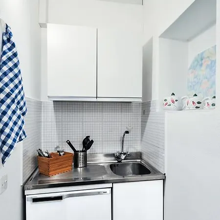 Apart-hotel Palazzo Delle Guglie By Postcardsfrom