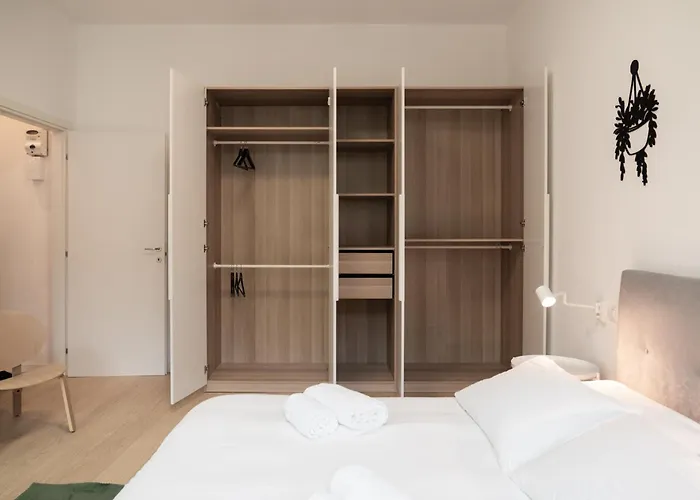 Palazzo Delle Guglie By Postcardsfrom Lejlighedshotel Verona