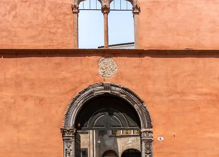 Palazzo Delle Guglie By Postcardsfrom 4* Verona